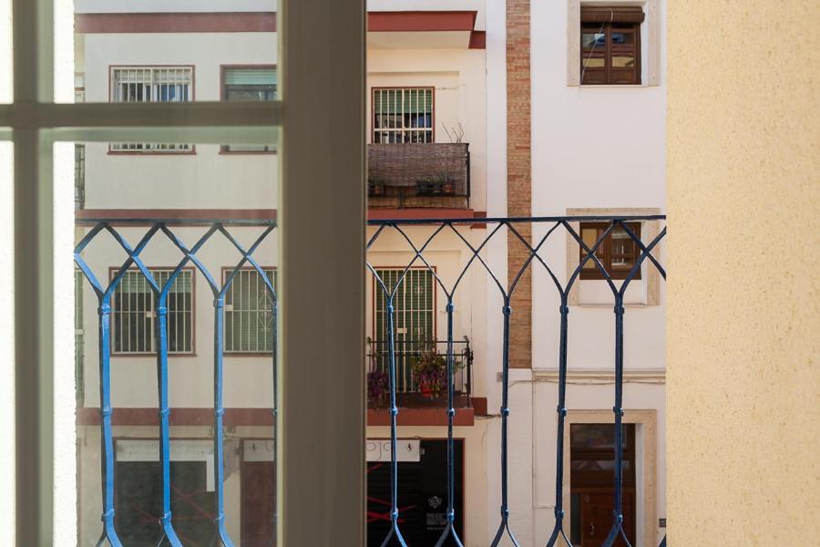Peral Home Cozy Apartment Sevilla Eksteriør billede